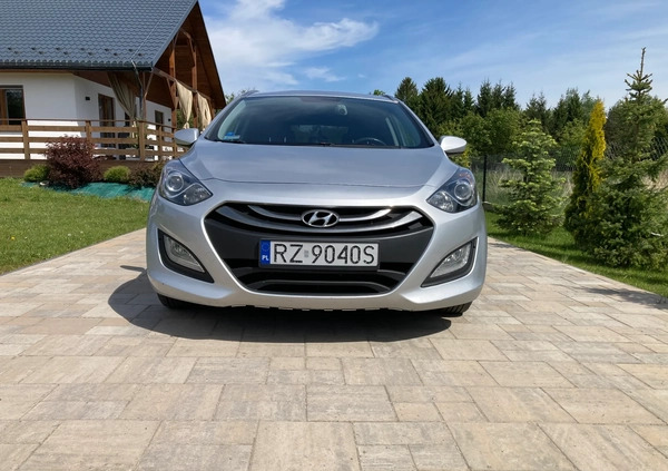 Hyundai I30 cena 26000 przebieg: 191000, rok produkcji 2013 z Szczytna małe 562